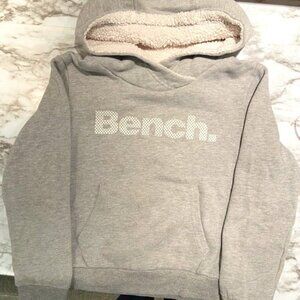 🎀 3 for $25 Bench Girl's Hoodie in Size 9/10 EUC